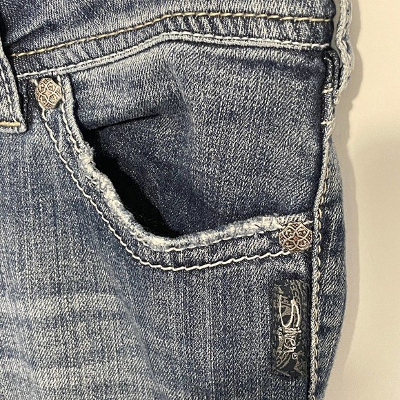 Silver Suki Bootcut Flared Jeans Womens W29/L30 Embroidered Stretch Boot Leg - Picture 8 of 15